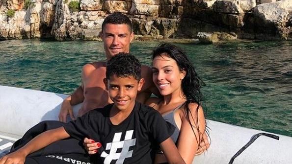 霸氣C羅　希臘渡假留71萬「小費」