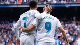 本澤馬（右）。（圖／翻攝自本澤馬IG）