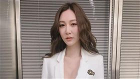 台劇女神曾莞婷出席《尖叫旅社3：怪獸假期》中文版記者會，原本服裝。(翻攝臉書)