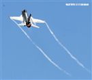 F16戰機實施高難度性能展示。（記者邱榮吉/台東拍攝）