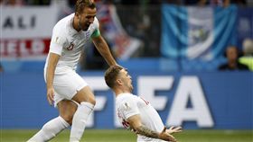 特里皮爾（右）自由球破門。（圖／美聯社／達志影像）