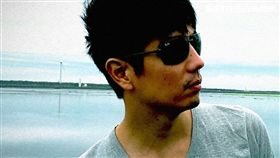 導演李永超不畏戰事頻傳，成功進入世界四大琥珀產地「昔漂貢礦區」拍攝《血琥珀》。（圖／海鵬影業提供）