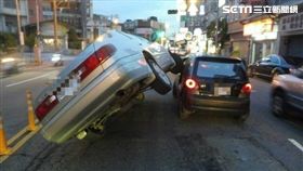 三角箭跑法,特技,騎上,臉書,車速過快,轎車,桃園