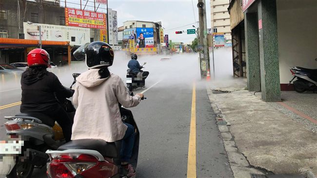 民眾誤觸消防鈕　大量白煙流竄中壢