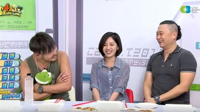 柯文哲幕僚學姐駕到！網刷爆伺服器