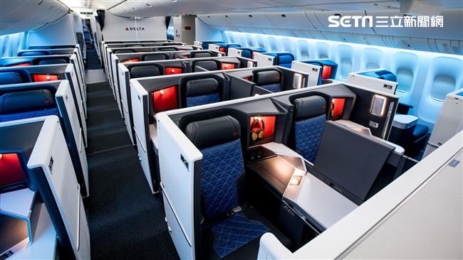 網友買商務艙機票，價格比經濟艙便宜。（示意圖／資料照）