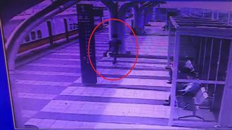 男高鐵月台墜落爆頭亡！生前最後畫面