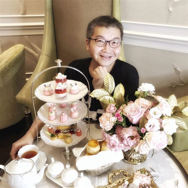 徐天麟嘗遍美食。（圖／翻攝自臉書）