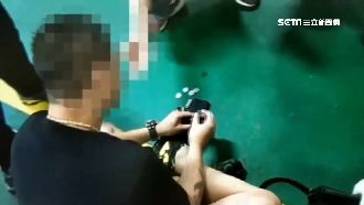 耍槍炫耀　男被逮怕被關竟辯：觀賞用