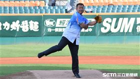 西武名將田邊德雄來台灣開球。（圖／記者王怡翔攝）