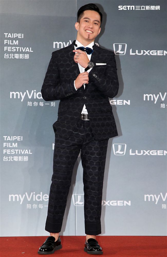 2018台北電影獎星光大道黃遠。（記者邱榮吉/攝影）