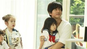 言承旭參加真人秀《放開我北鼻》。(翻攝微博)