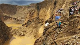 緬甸北部玉礦山土石崩塌 至少15死46傷（圖／翻攝自臉書）