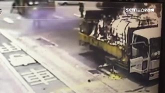 工程車載桶裝瓦斯竄火　瓦斯洩不停