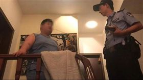 ▲少年將爸爸推下樓導致其骨折（圖／翻攝自新浪網）