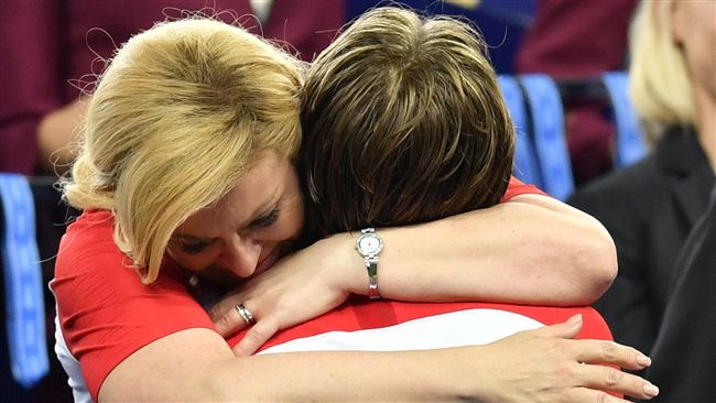 總統愛的抱抱　傳送世界成最美焦點