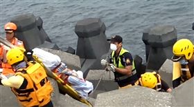 彰化,福興鄉,福寶,海巡署,救難協會,失蹤,落海,消波塊（圖／翻攝福寶村長黃耀輝臉書）