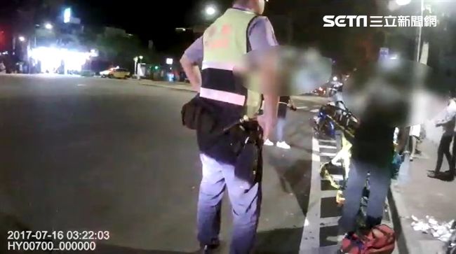 黑衣人半路攔截尋仇　男遭砍一身血