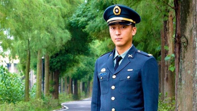 昔釋憲從軍　他稱「我是中國人」報退