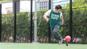 民進黨台北市長參選人姚文智宣示，上任後全力推廣幼兒足球。（圖／翻攝姚文智臉書）