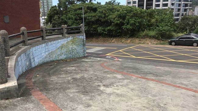 臉書留言誤會爆衝突　屁孩趁亂砍人
