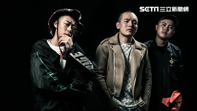 玖壹壹直播師弟出浴　內褲全露慘被嫌