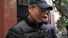 蔡正元離開北檢台北地檢署為釐清三中案的中視交易案等疑點，25日傳喚前立委蔡正元（圖）等人到庭說明，並拿出錄音帶要蔡辨識音檔內容。中央社記者王揚宇攝　106年12月25日