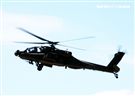 AH-64E阿帕契現場展演炸彈開花、倒退飛極高難度飛行技能展現兵力。（記者邱榮吉/龍潭拍攝）