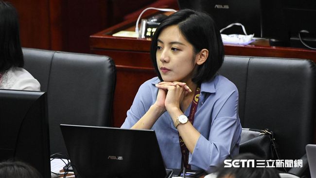 柯文哲設政治獻金專戶　網為學姐瘋狂