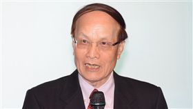 故宮院長交接典禮（2）國立故宮博物院16日舉行卸新任院長交接，新任院長陳其南（圖）致詞表示，未來會在前任院長林正儀打下的基礎下，繼續推動故宮發展。中央社實習記者林慧詩攝  107年7月16日