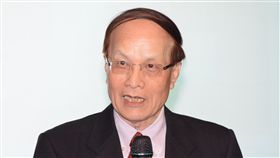 故宮院長交接典禮（2）國立故宮博物院16日舉行卸新任院長交接，新任院長陳其南（圖）致詞表示，未來會在前任院長林正儀打下的基礎下，繼續推動故宮發展。中央社實習記者林慧詩攝  107年7月16日