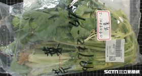 台北市衛生局今（18）日公布107年6月生鮮蔬果殘留農藥抽驗結果，違規的1件芹菜是由台北農產運銷股份有限公司第一果菜批發市場販售。（圖／台北市衛生局提供）