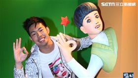 出席「五月女桂子的逆襲特展」  陳大天發揮搞笑本領拍照[20180717台北訊]