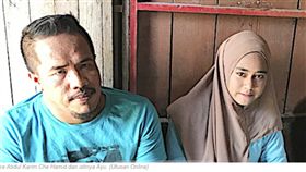 41歲男娶11歲妻　「她是7歲蘿莉就想娶了」（圖／翻攝自Pokjol Network）