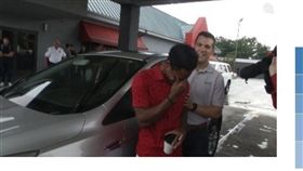 美國阿拉巴馬州搬家工人卡爾，送車，感動（圖／翻攝自RochesterFirst）