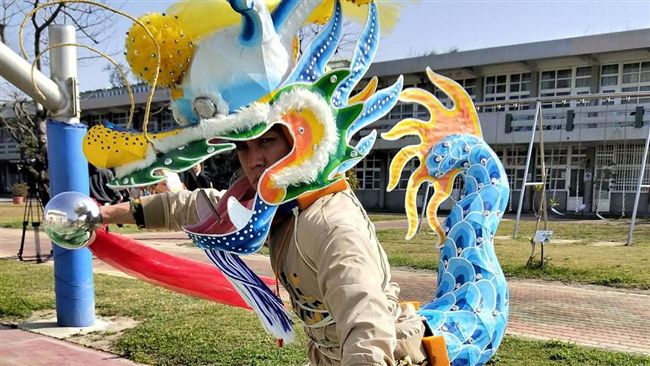 人間獅王在台灣！龍鳳獅獨家授課
