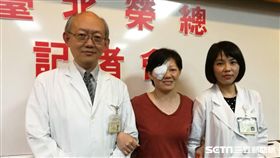 醫師呼籲，惡性黑色素瘤易被忽略，呼籲當發現眼白、眼瞼上有黑斑點，應留意是否有突然變突、厚、顏色變黑、形狀變得不規則等，務必提高警覺可能是惡性黑色素瘤徵兆。（圖／記者楊晴雯攝）
