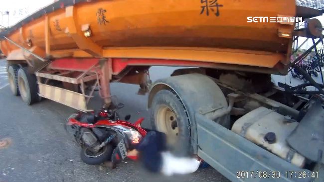 騎士遭輾！砂石車遭判半肇責上網喊冤