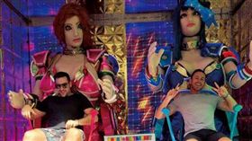 日本暗黑旅行社專帶遊客體驗「不一樣的日本」。（圖／翻攝nikkan-spa）