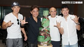 吳宗憲合體咻比嘟華為演唱會提前暖身。（記者邱榮吉/攝影）