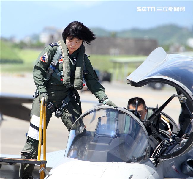 IDF戰機女飛官范宜鈴。（記者邱榮吉/台東拍攝）