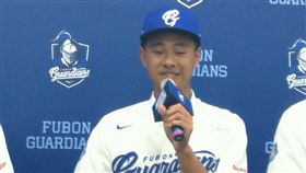 ▲胡冠俞加盟富邦。（圖／記者林辰彥攝影）