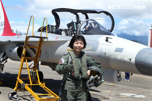 IDF戰機女飛官范宜鈴。（記者邱榮吉/台東拍攝）