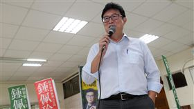 姚文智出席市政座談會（2）民進黨提名台北市長參選人姚文智（圖）19日晚間在葫東區民活動中心出席與議員參選人鍾佩玲的聯合市政座談會，暢談市政理念。中央社記者吳家昇攝　107年7月19日