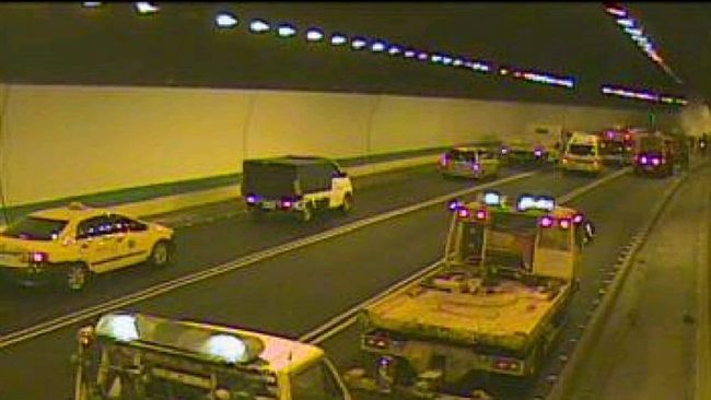 國３碧潭隧道傳火燒車　釀車流回堵