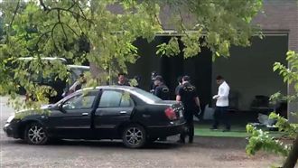 扯！國道六號自撞　警驚見車內藏女屍