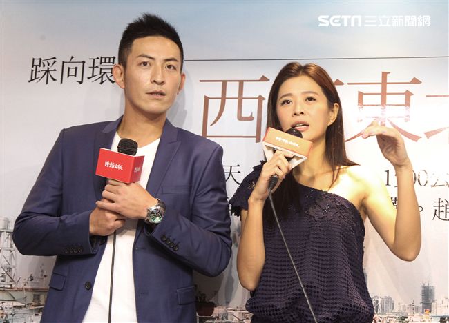 趙駿亞「踩向環島之西南東北」新書發表，好友李燕親臨現場送上祝福。（記者邱榮吉/攝影）