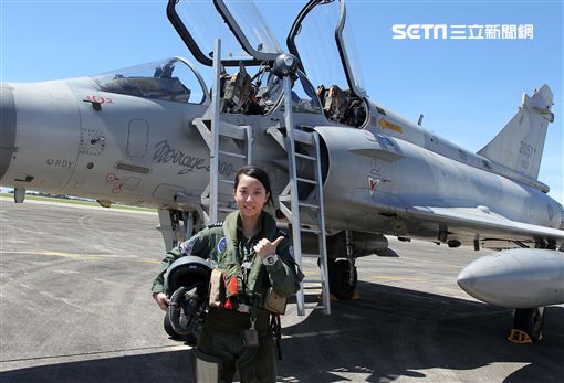 M2000-5幻象戰機女飛官蔣青樺。（記者邱榮吉/台東拍攝）