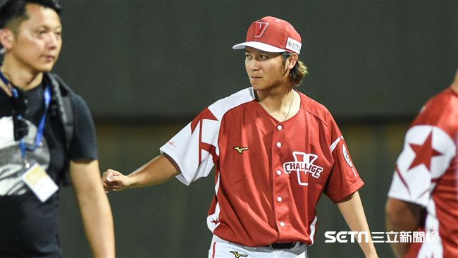 陳禹勳養傷時　洪一中說牛棚表現不錯