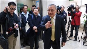 戴謙允諾做好工安和環保中油公司董事長（前右）23日帶領中油林園和大林廠廠長出席高雄市環保局舉辦的環境教育講習，宣示會做好工安和環保。中央社記者王淑芬攝  107年2月23日